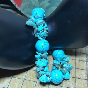 Turquoise Stone Nugget Chip, Pretty Dark Vein Ball Bead 7”L Bracelet EVC 70s 80s